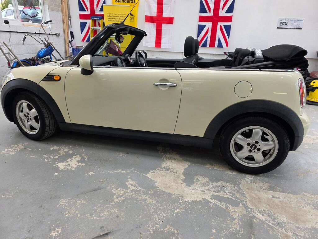 MINI Convertible Convertible 1.6 Cooper Euro 4 2dr