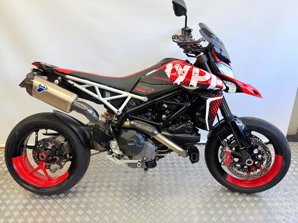 Ducati Hypermotard 950