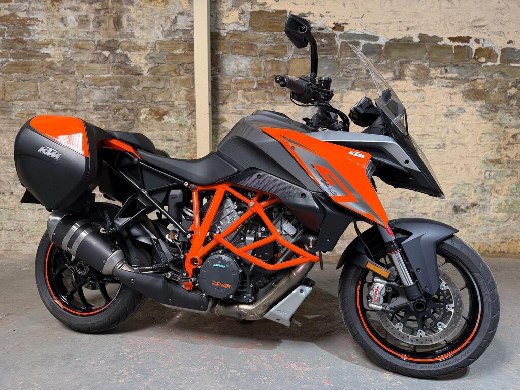 KTM 1290 Super Duke GT