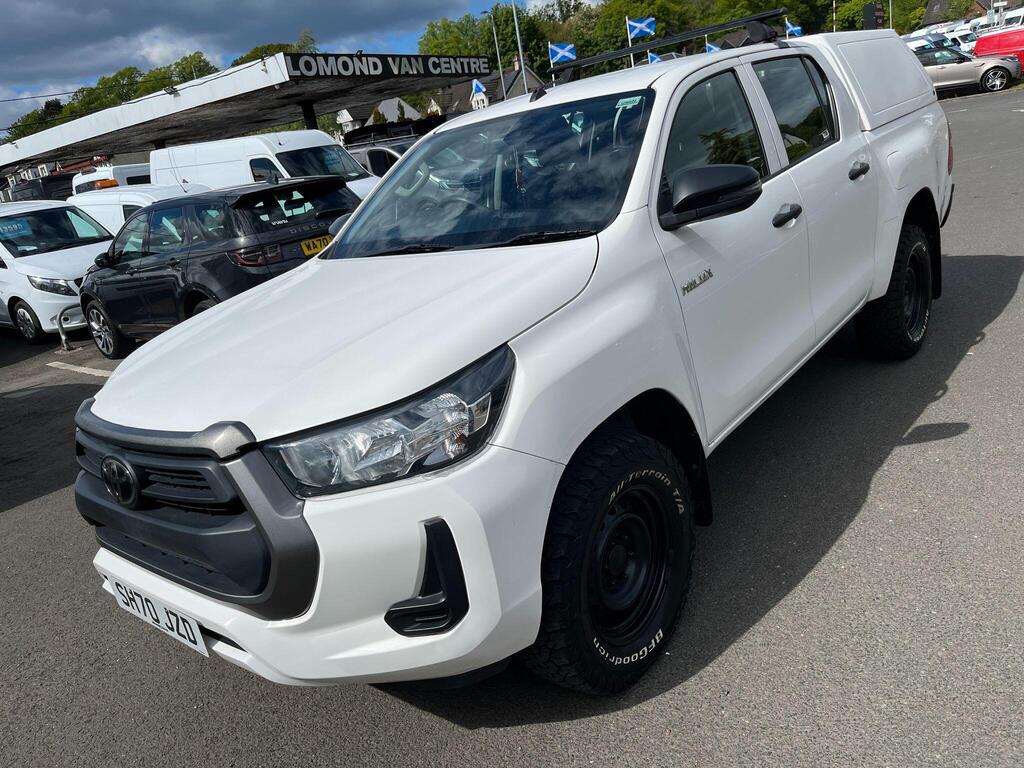 Toyota Hilux Pickup 2.4 D-4D Active 4WD Euro 6 (s/s) 4dr
