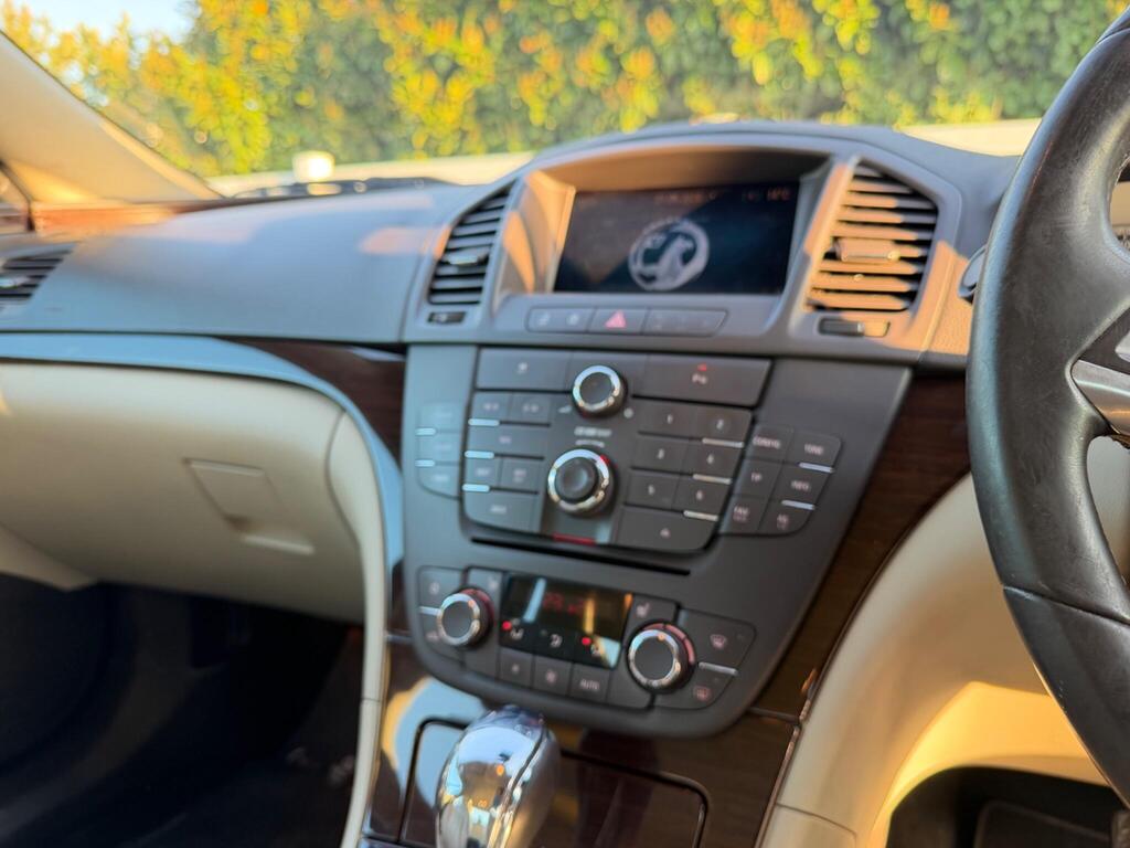 2010 Vauxhall Insignia thumbnail 18