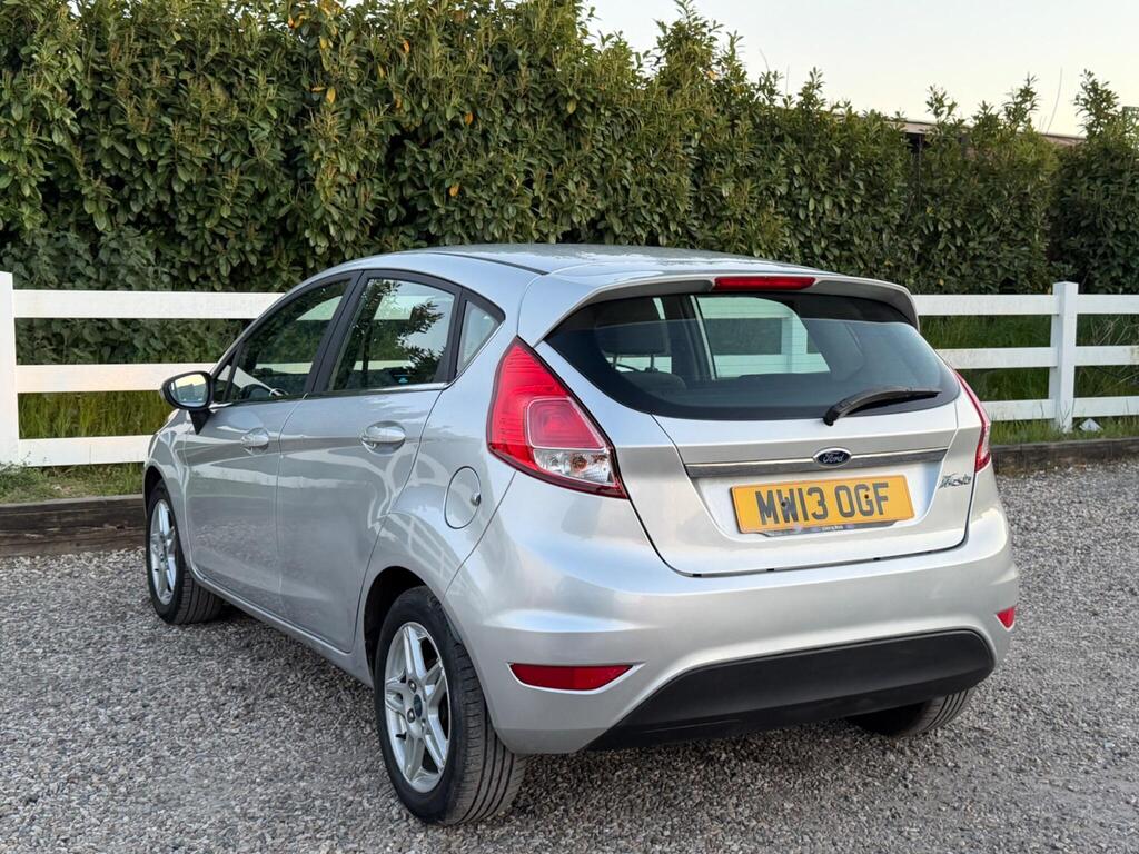 2013 Ford Fiesta thumbnail 9