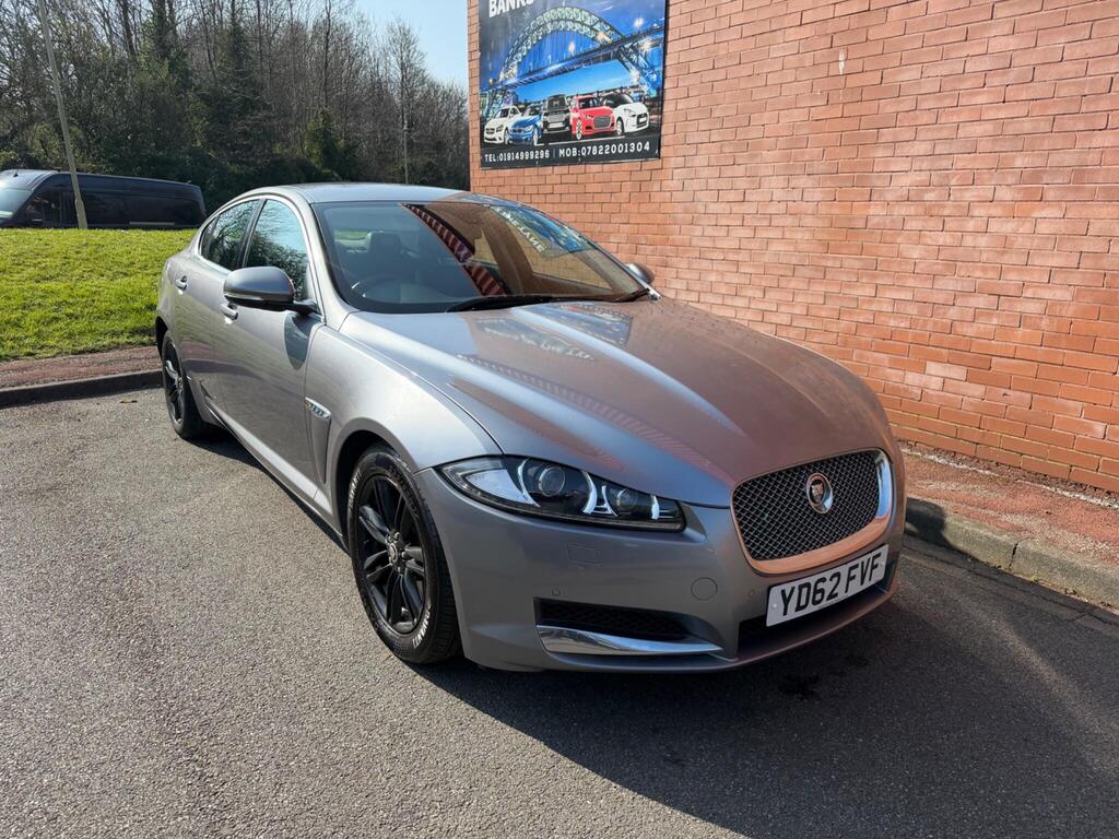 Jaguar XF Saloon 2.2d Luxury Auto Euro 5 (s/s) 4dr