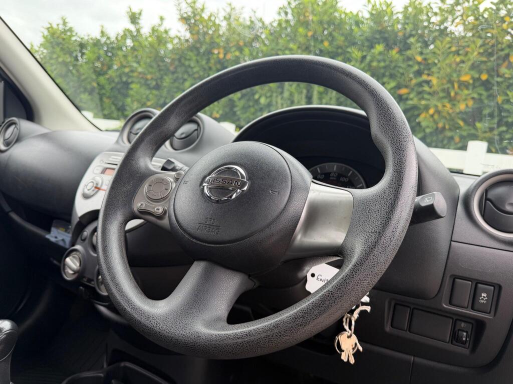 2012 Nissan Micra thumbnail 16