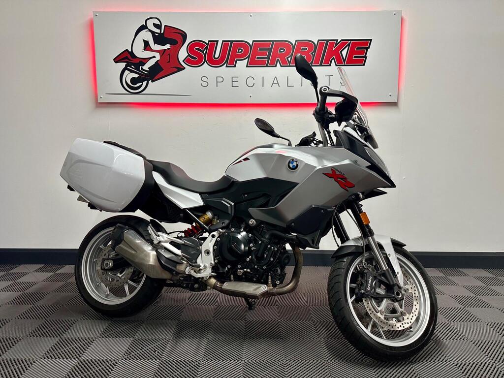 BMW F 900 XR