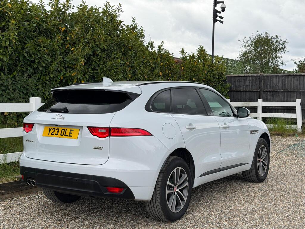 2017 Jaguar F-PACE thumbnail 13
