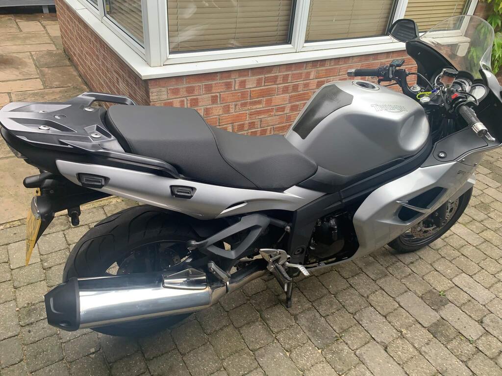 Triumph Sprint GT 1050