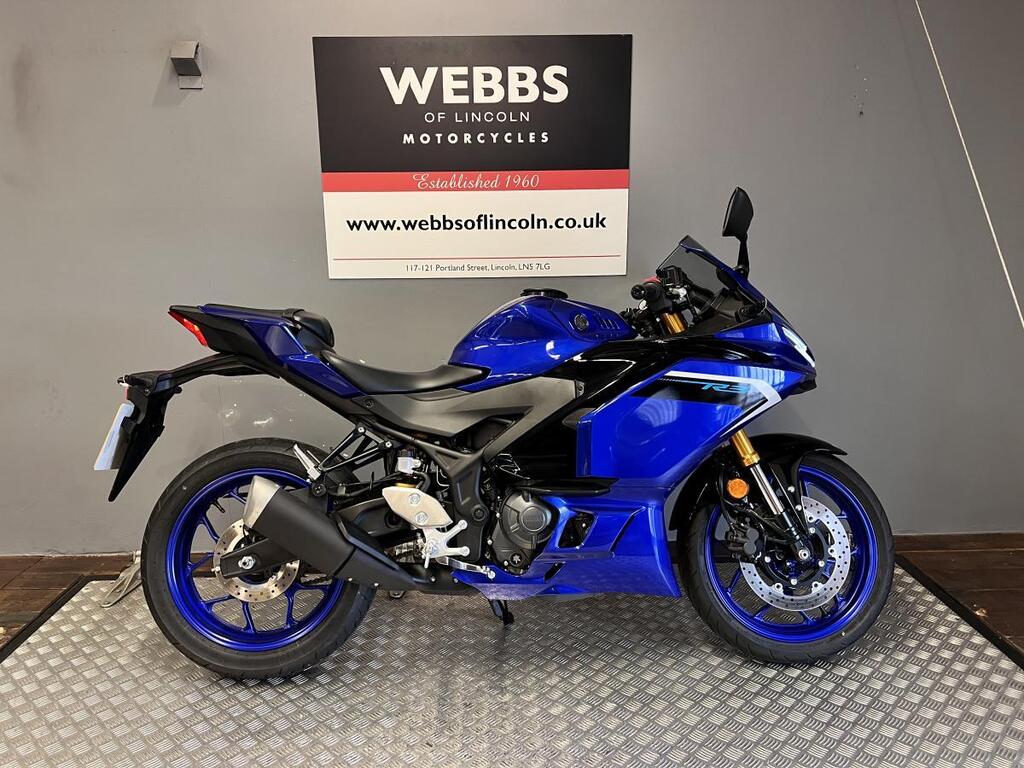 Yamaha R3