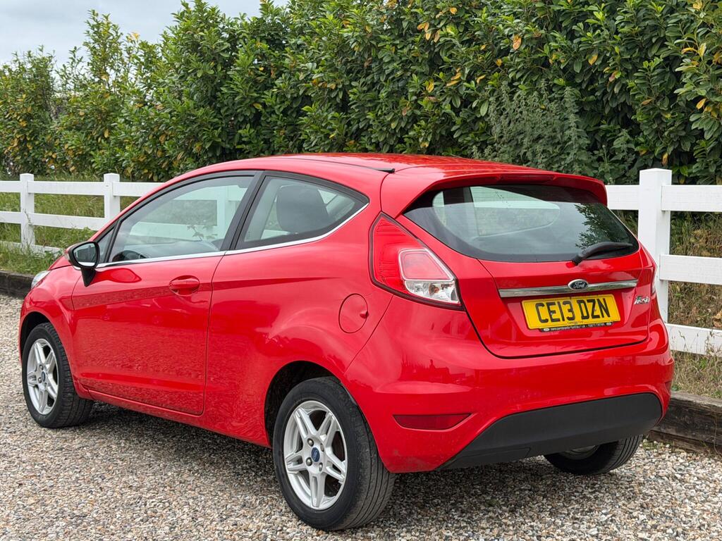 2013 Ford Fiesta thumbnail 3
