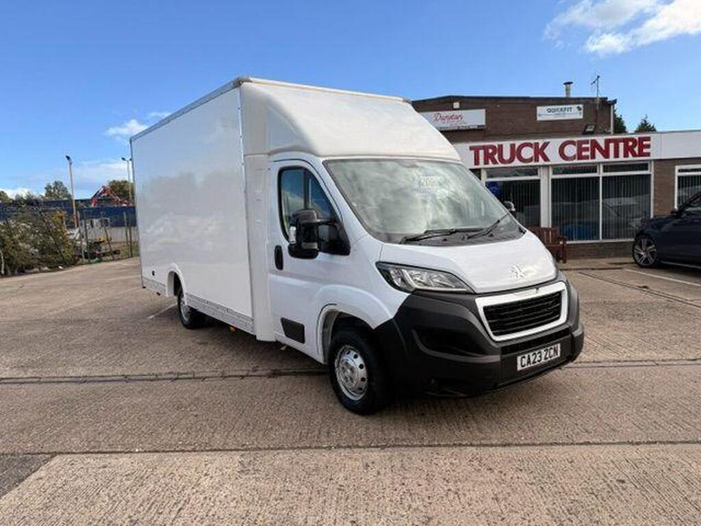 Peugeot Boxer Luton 2.2 BlueHDi 335 Professional Premium + Platform Cab L3 Euro 6 (s/s) 2dr