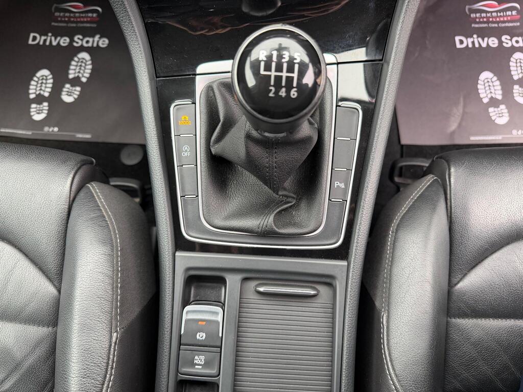 2016 Volkswagen Golf thumbnail 14