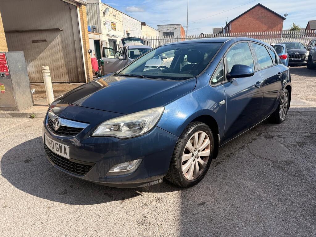 Vauxhall Astra Hatchback 1.4 16v Exclusiv Euro 5 5dr