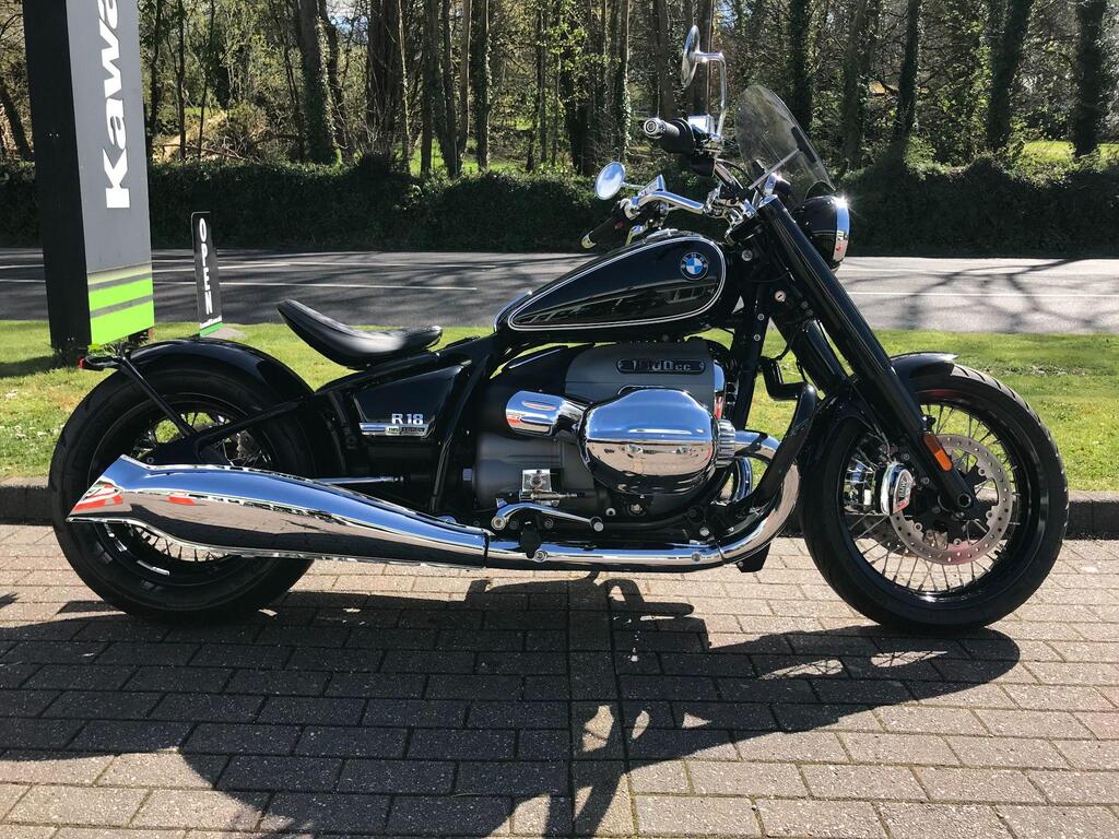 BMW R 18