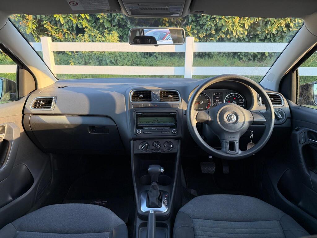 2010 Volkswagen Polo thumbnail 2