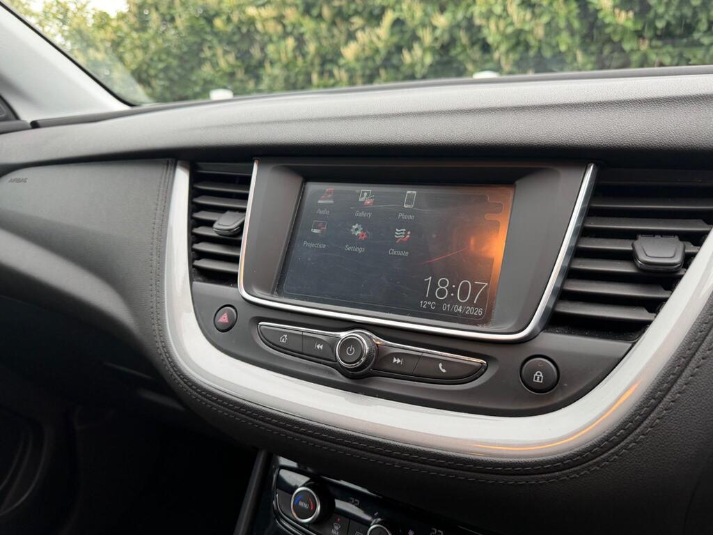 2018 Vauxhall Grandland X thumbnail 27