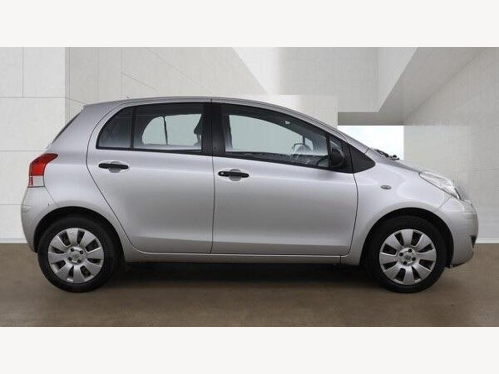 2009 Toyota Yaris thumbnail 7