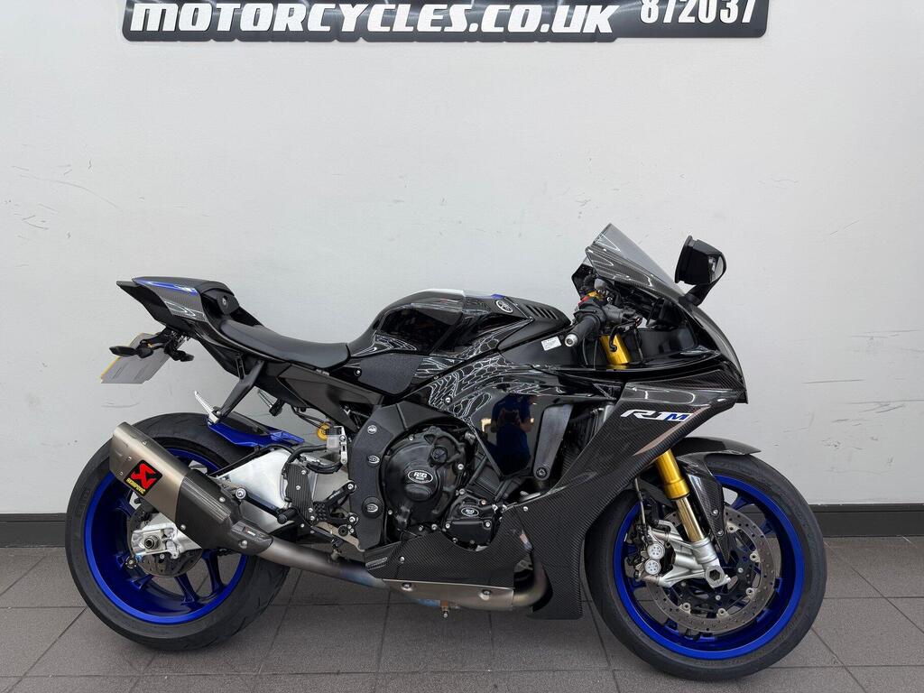 Yamaha R1M