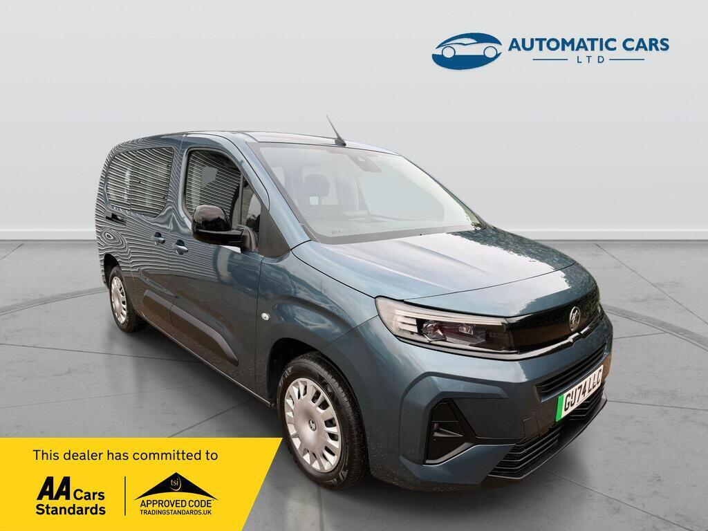 Vauxhall Combo Life Electric MPV 52kWh Design XL MPV Auto 5dr (7.4kW Charger)