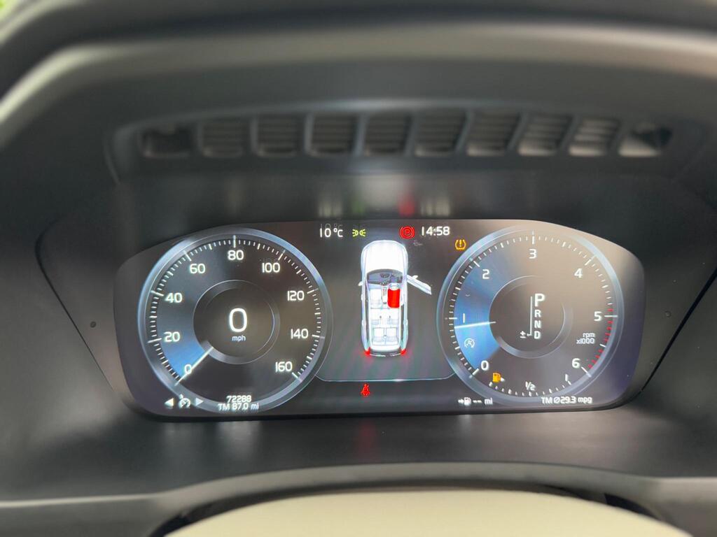 Volvo XC90 2.0 D5 Inscription Geartronic 4WD Euro 6 (s/s) 5dr thumbnail 38