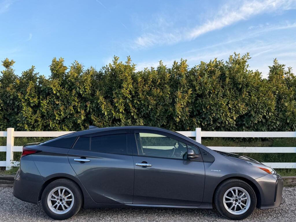 2019 Toyota Prius thumbnail 12