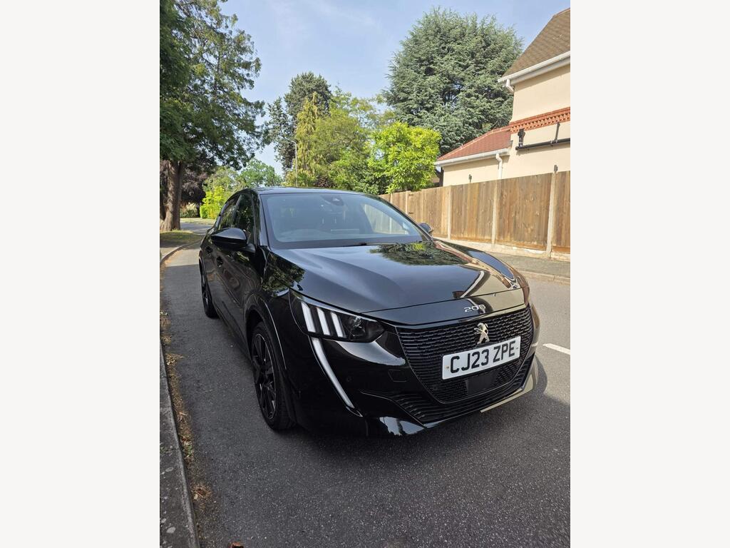 Peugeot E-208