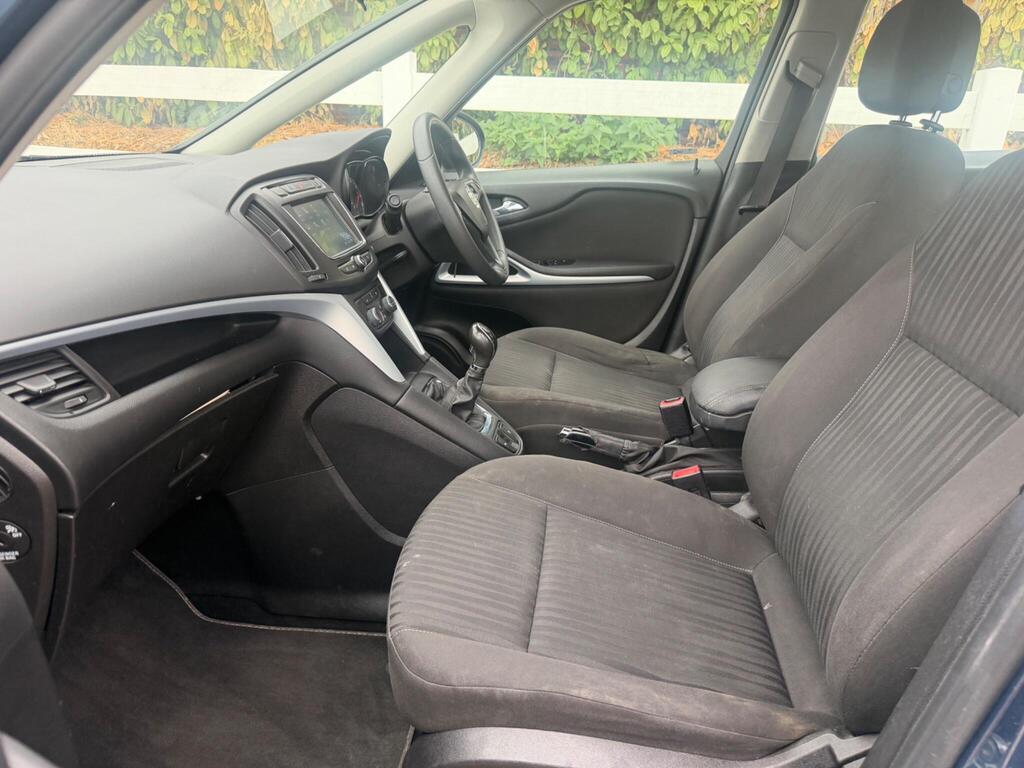 2016 Vauxhall Zafira Tourer thumbnail 32