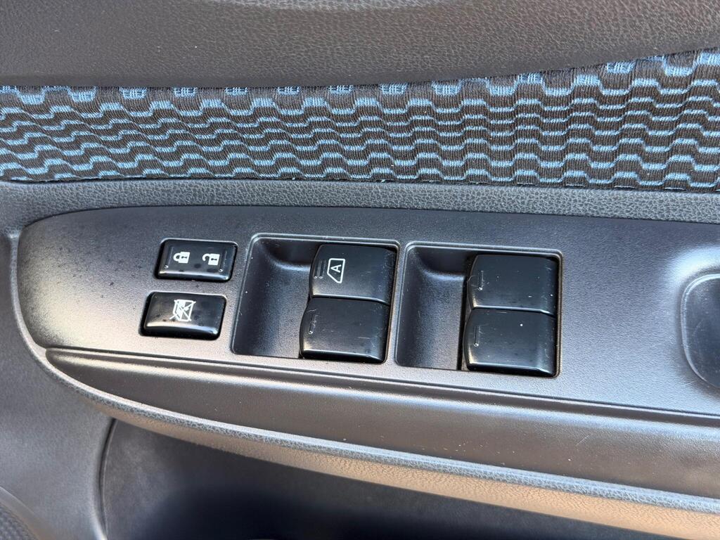 2013 Nissan Note thumbnail 30