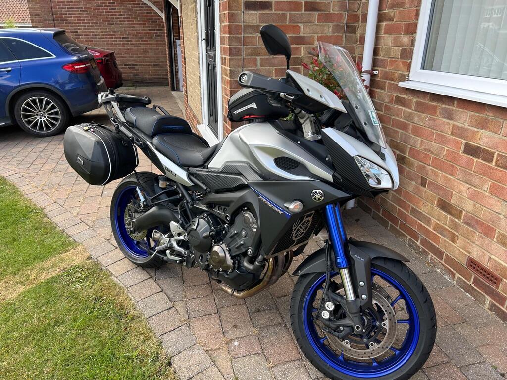 Yamaha TRACER 900