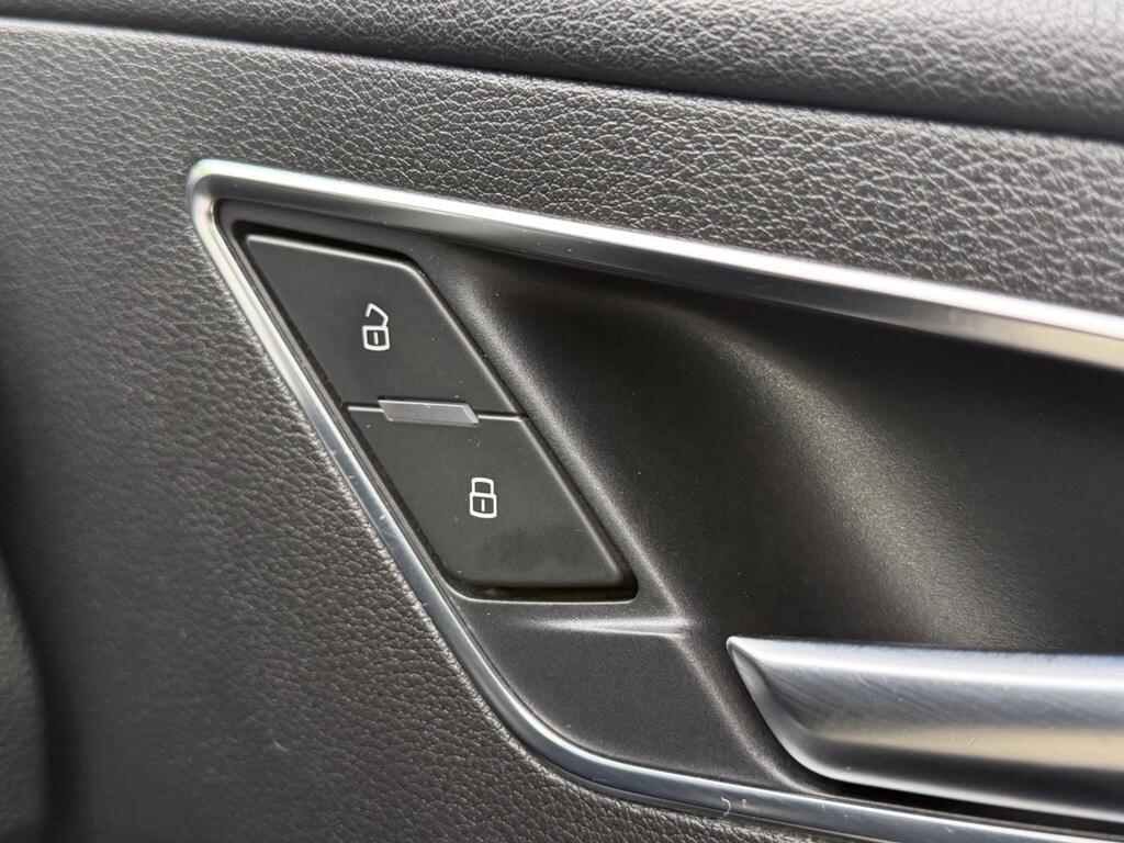2018 Audi Q2 thumbnail 25