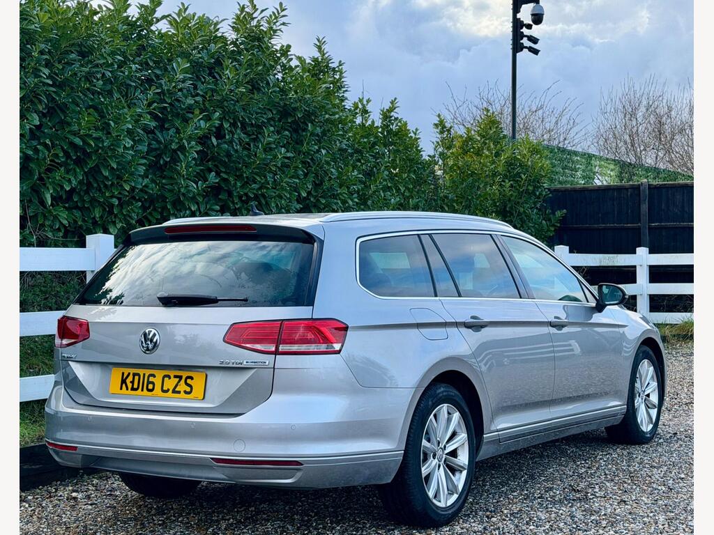 2016 Volkswagen Passat thumbnail 10