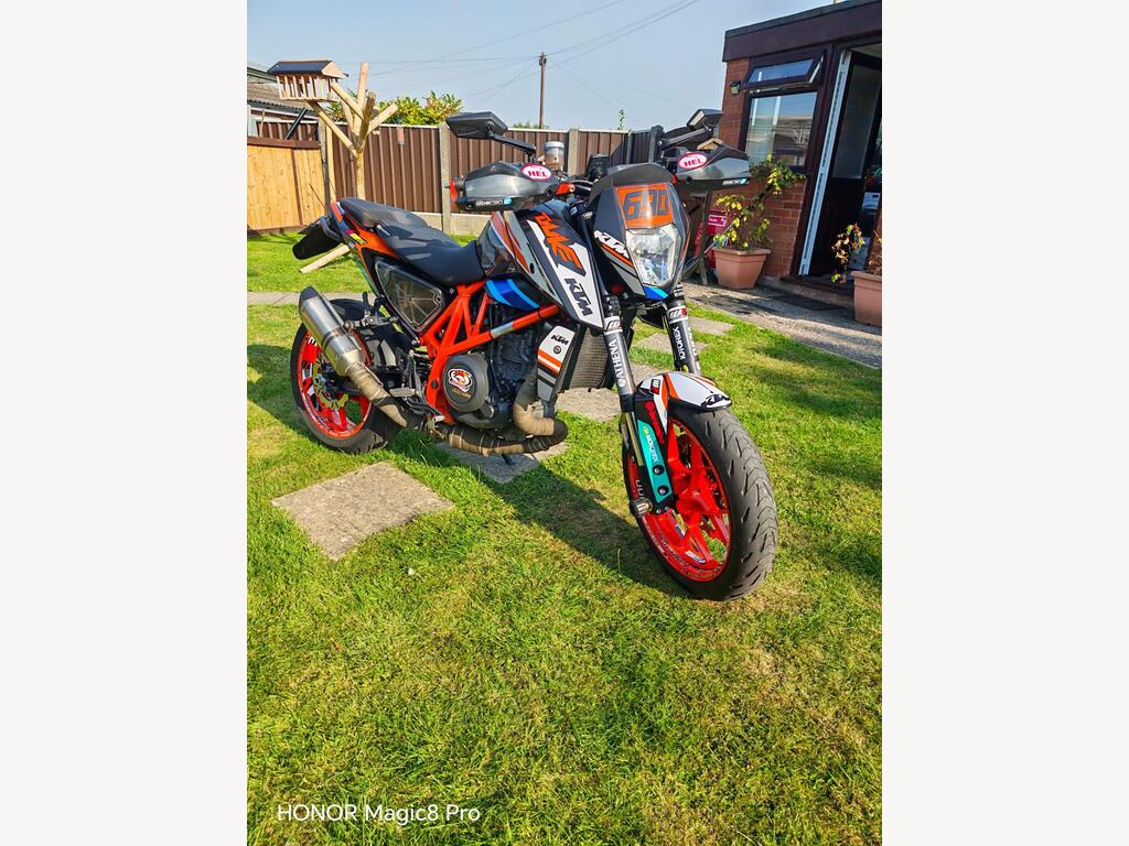 KTM 690 Duke
