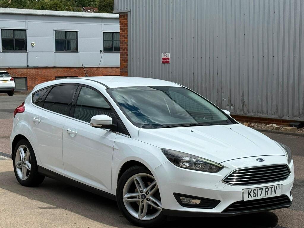 Ford Focus Hatchback 1.0T EcoBoost Zetec Edition Euro 6 (s/s) 5dr