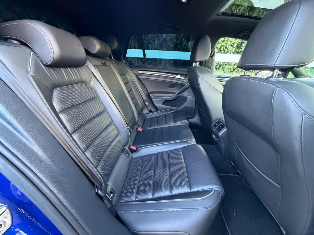 2019 Volkswagen Golf thumbnail 28