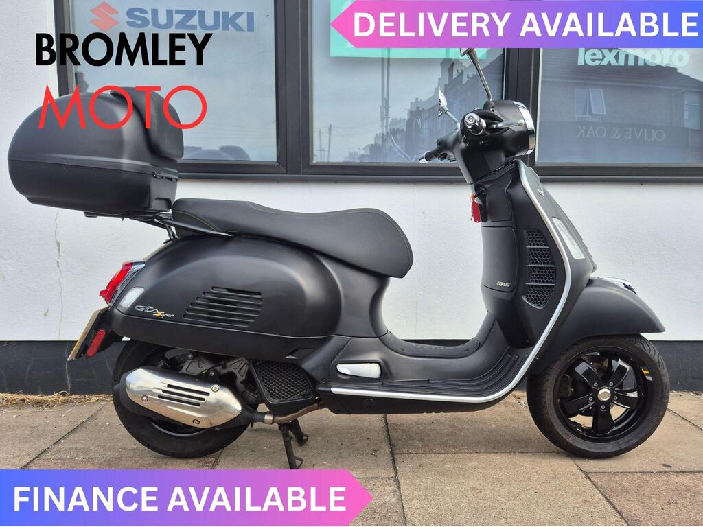 Piaggio Vespa GTS 125