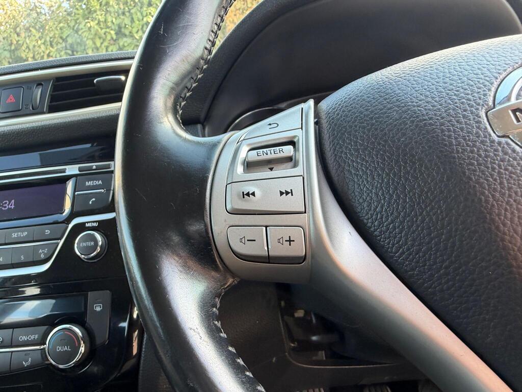 2014 Nissan Qashqai thumbnail 27