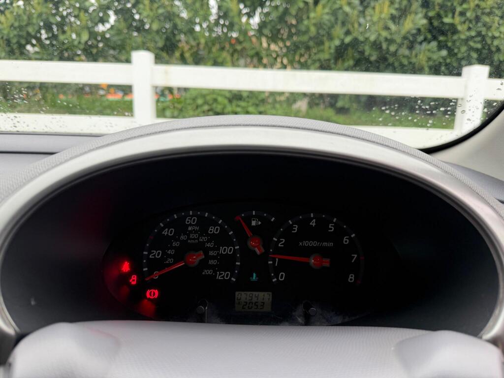 2003 Nissan Micra thumbnail 21