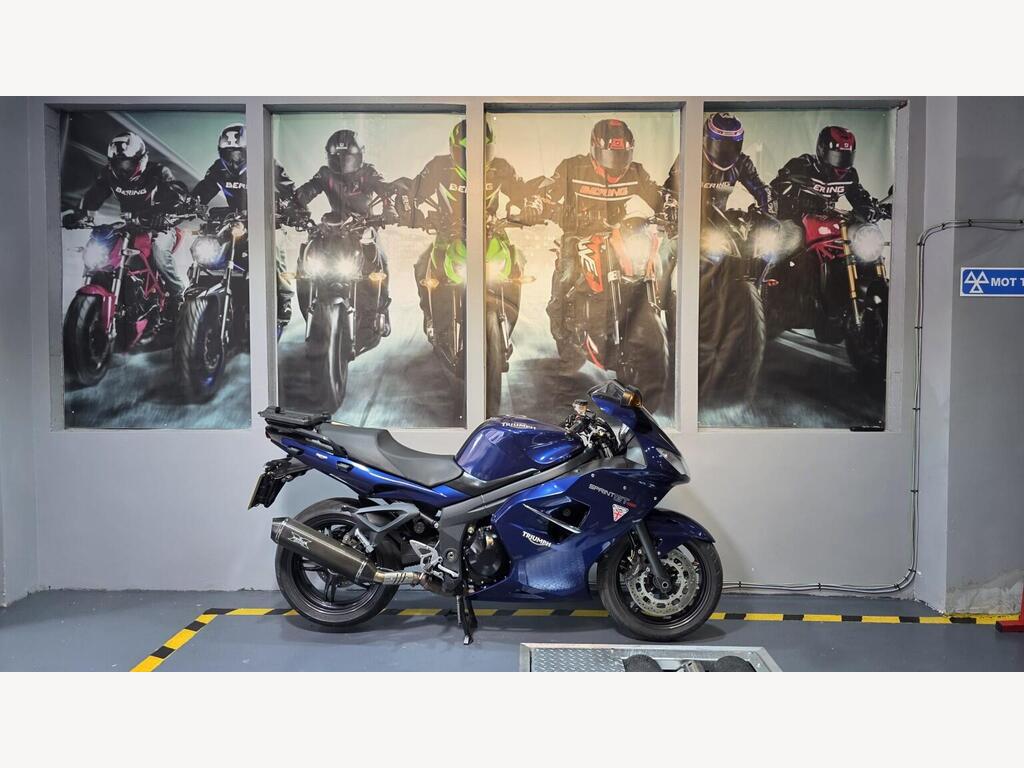 Triumph Sprint GT 1050