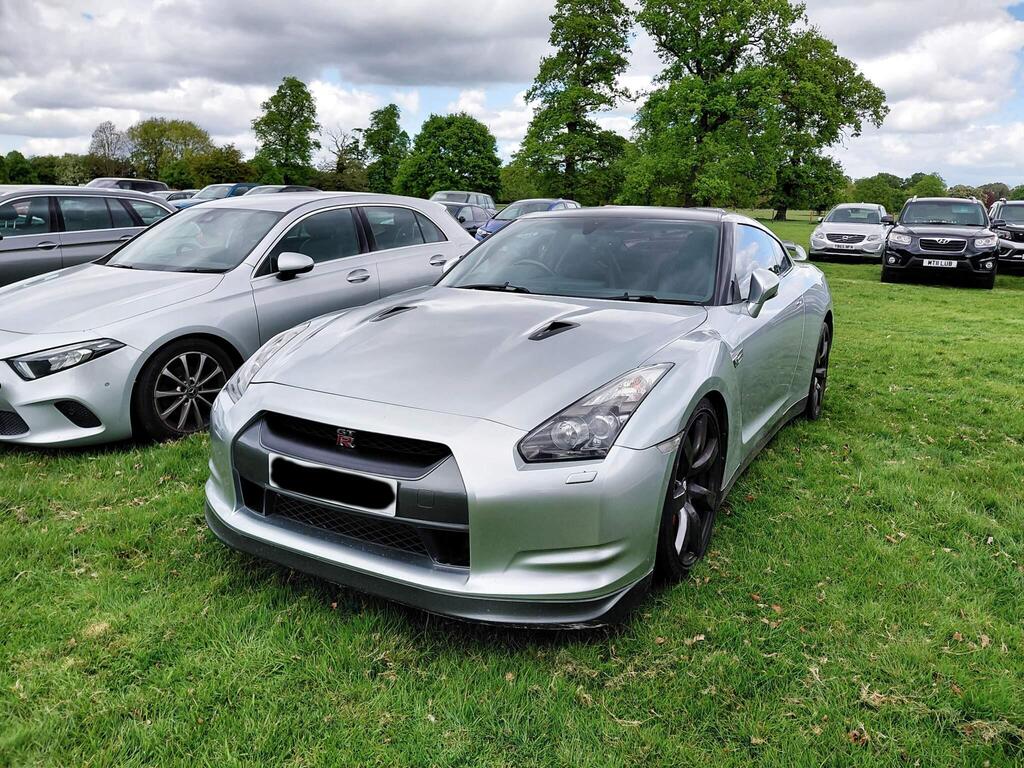 Nissan GT-R