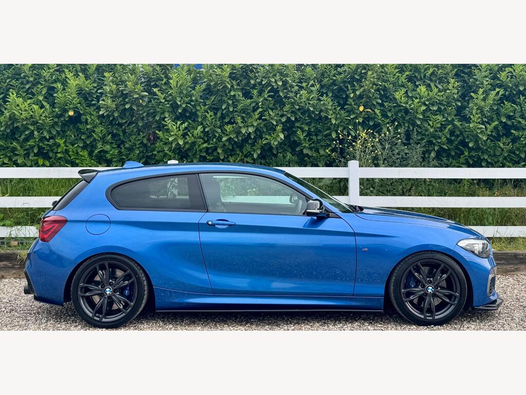BMW 1 Series 3.0 M140i Shadow Edition Auto Euro 6 (s/s) 3dr thumbnail 17