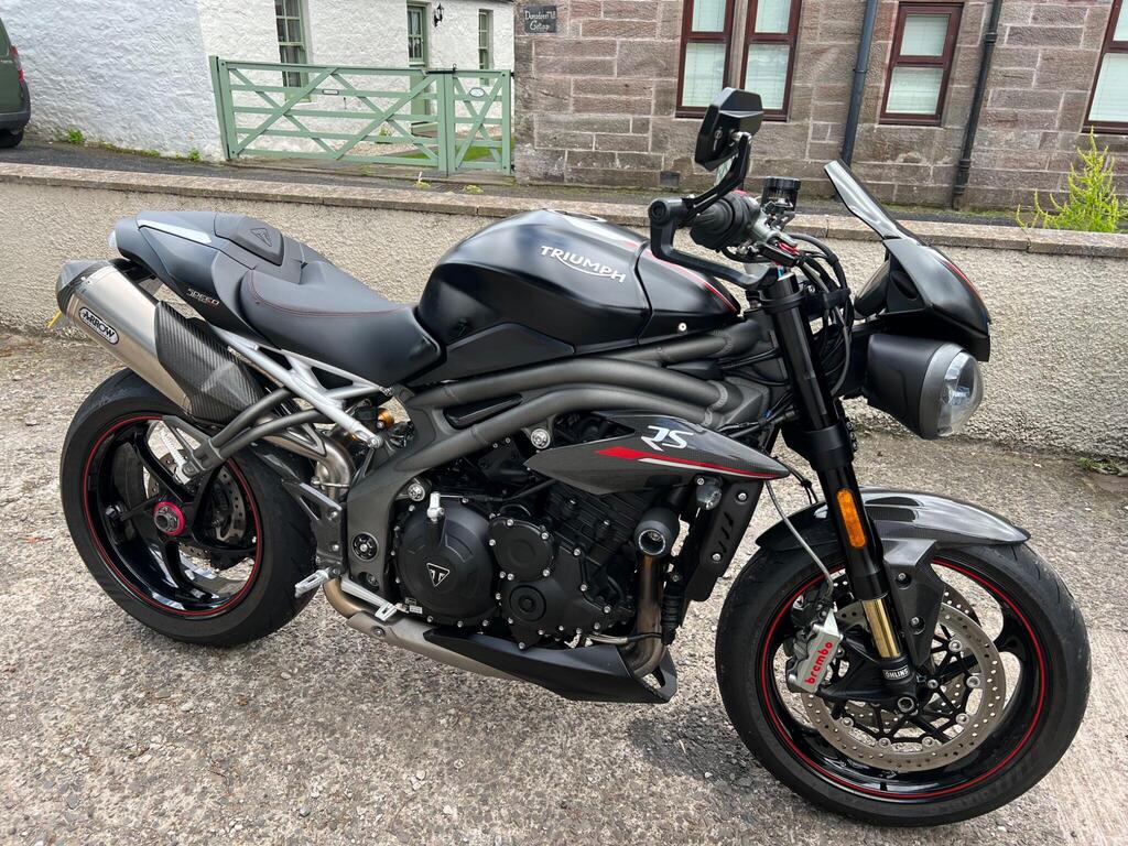 Triumph Speed Triple 1050