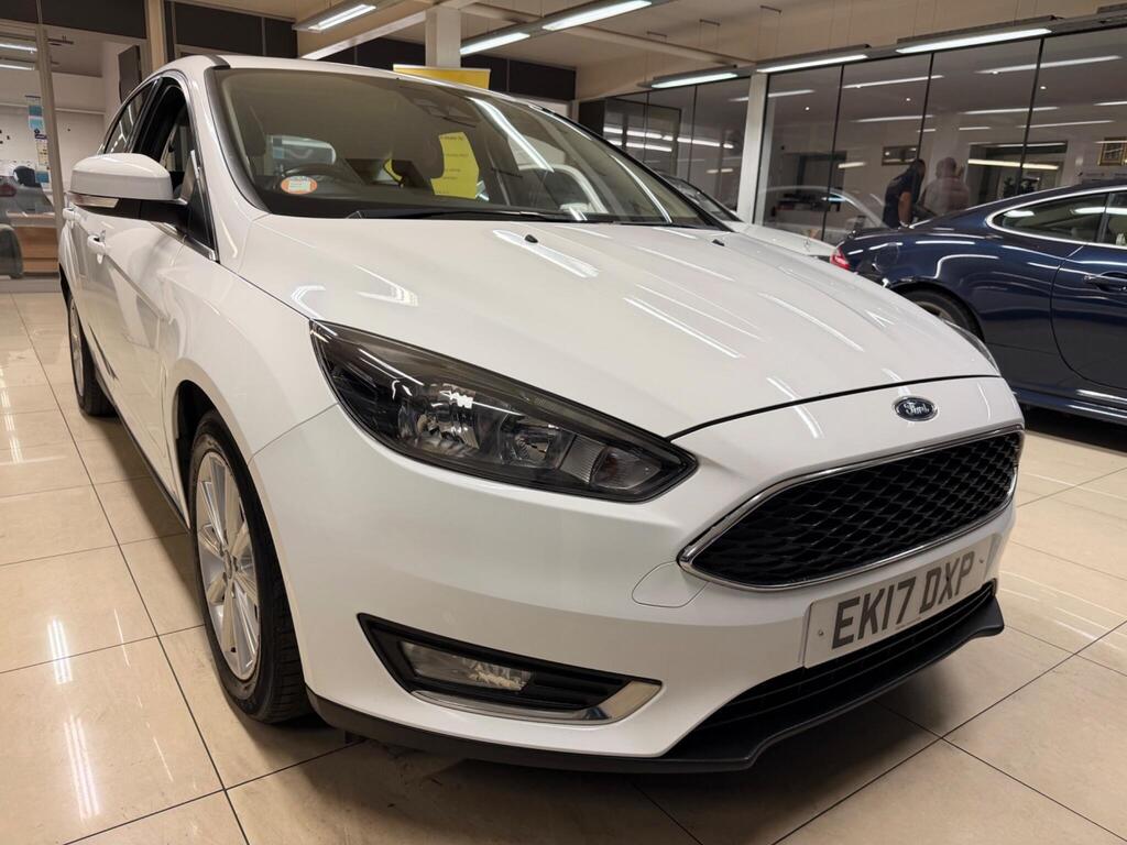 Ford Focus Hatchback 1.0T EcoBoost Titanium Euro 6 (s/s) 5dr