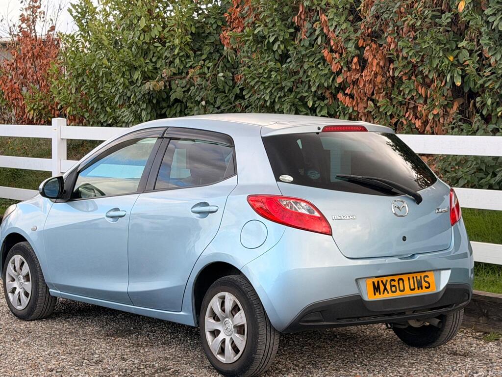 2011 Mazda Mazda2 thumbnail 14