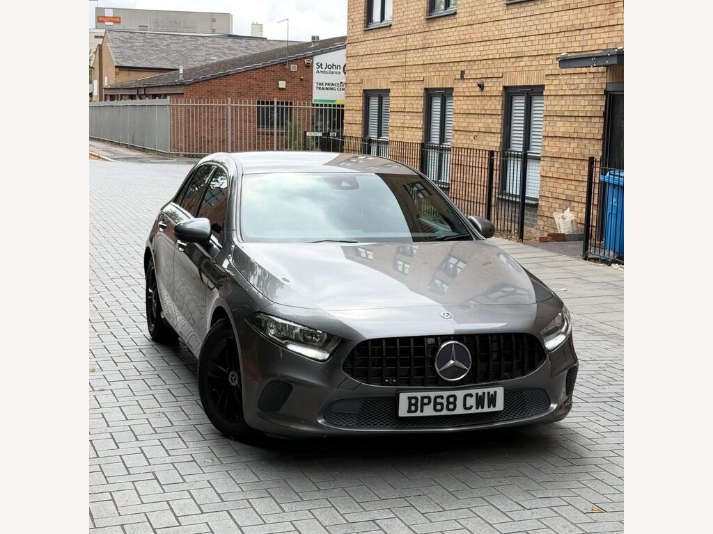 Mercedes-Benz A Class Hatchback 1.5 A180d SE 7G-DCT Euro 6 (s/s) 5dr