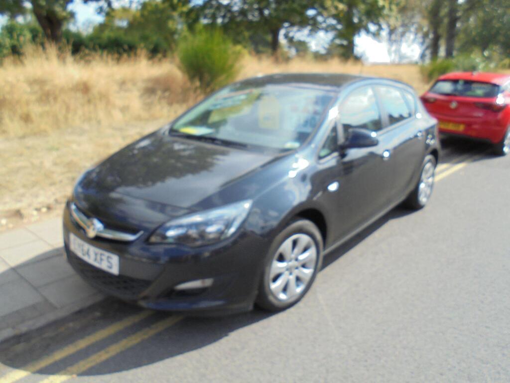 Vauxhall Astra Hatchback 1.4 16v Design Euro 5 5dr