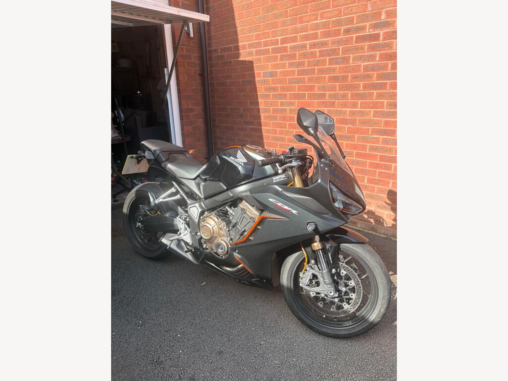 Honda CBR650R
