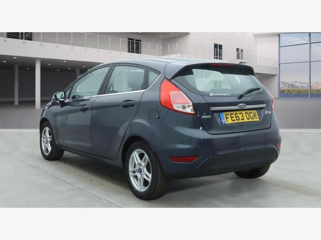 2013 Ford Fiesta thumbnail 3