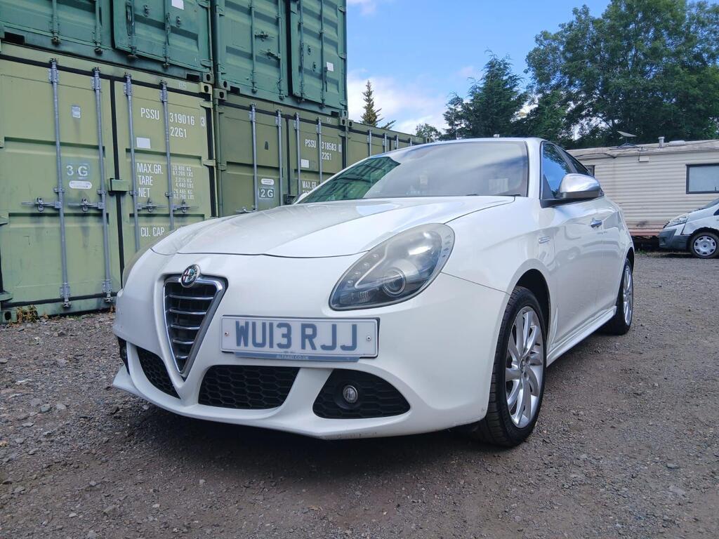 Alfa Romeo Giulietta Hatchback 2.0 JTDM-2 Veloce Euro 5 (s/s) 5dr