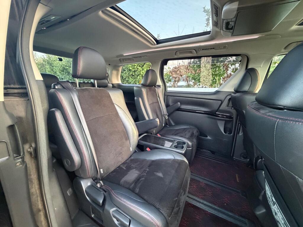 2013 Toyota Vellfire thumbnail 27