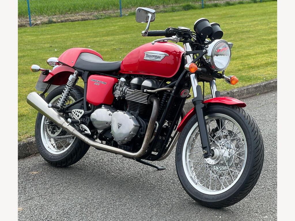 Triumph Thruxton 900