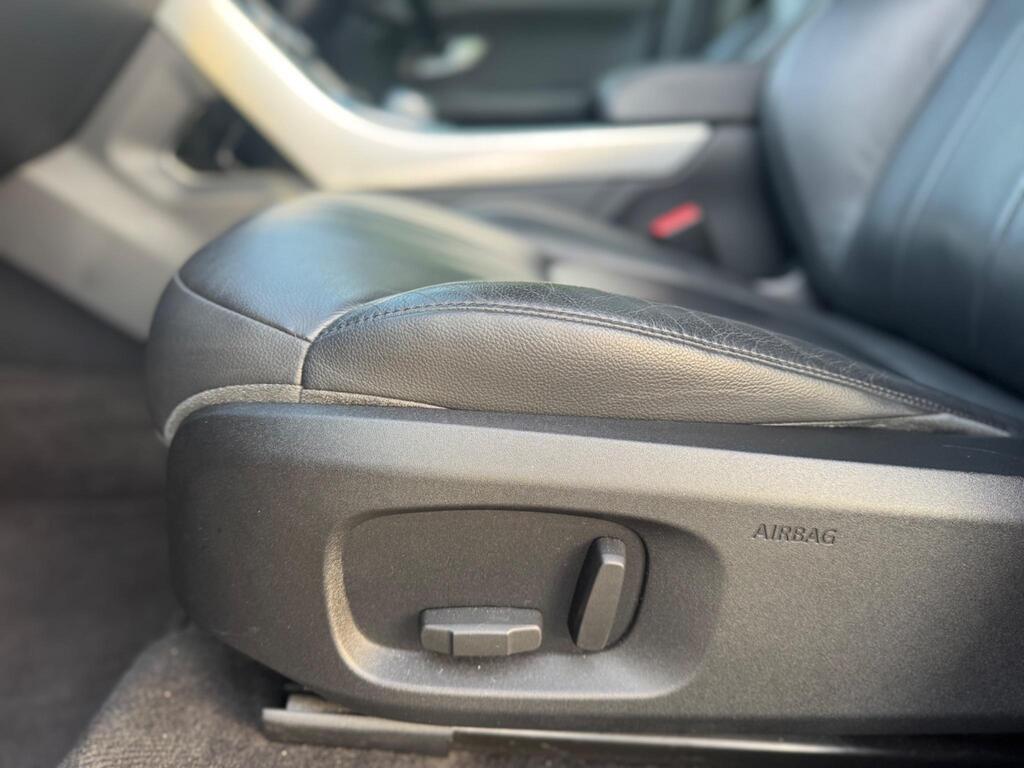 Land Rover Range Rover Evoque 2.0 TD4 SE Auto 4WD Euro 6 (s/s) 5dr thumbnail 23